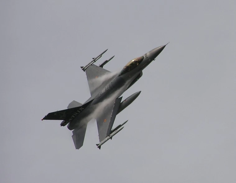 F-16_airbourne