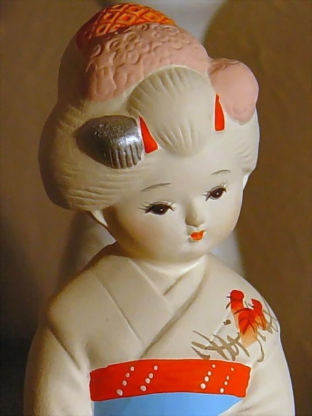 Geisha Doll WB