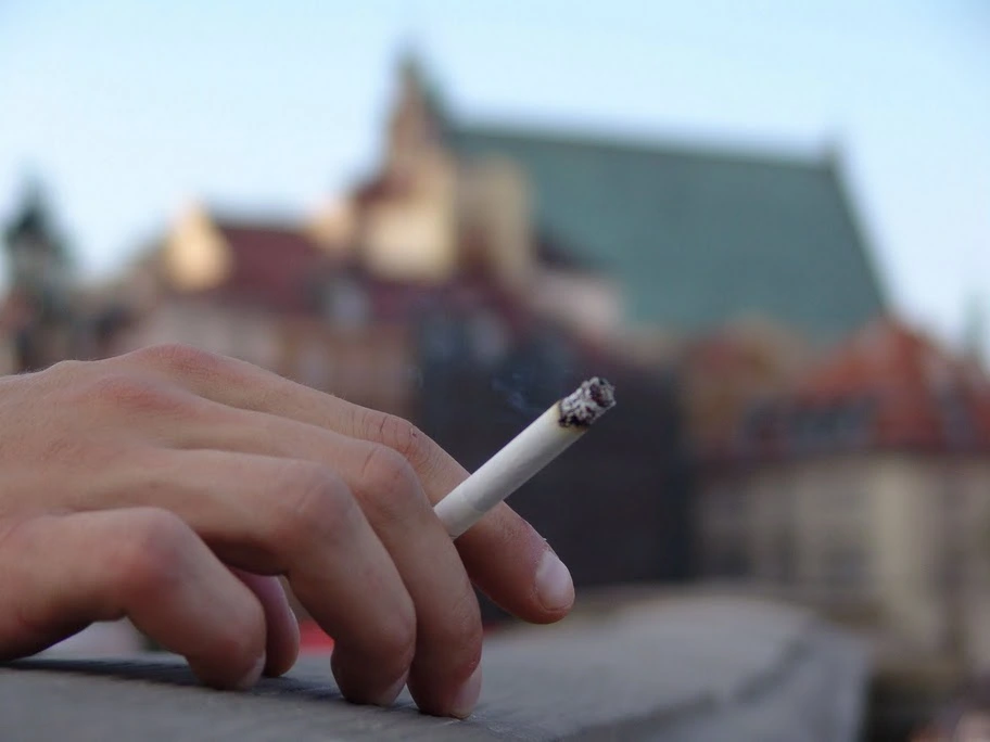 Hand with acigarette