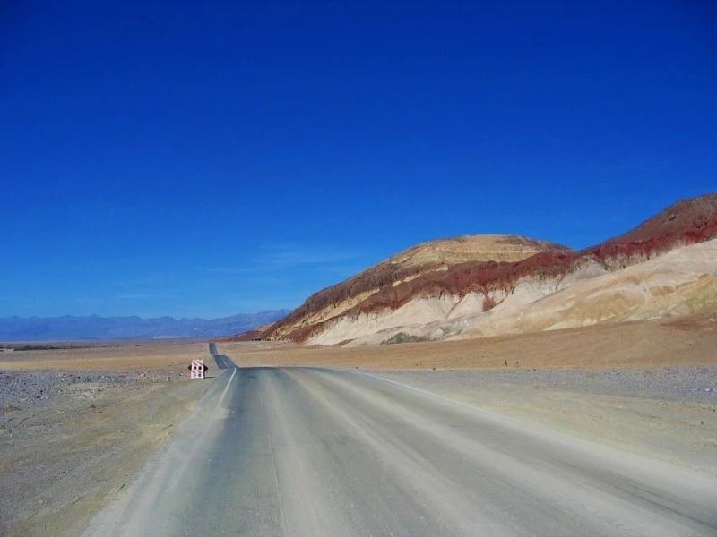 julaug08photo32-Tiny hikers, Death Valley