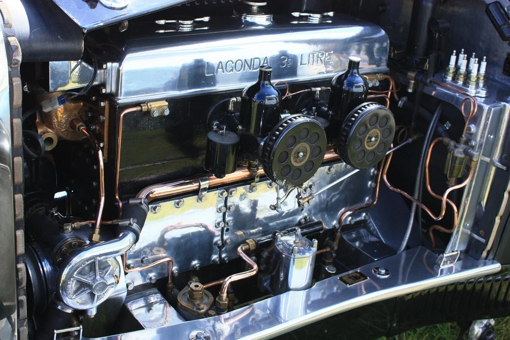 Lagonda engine