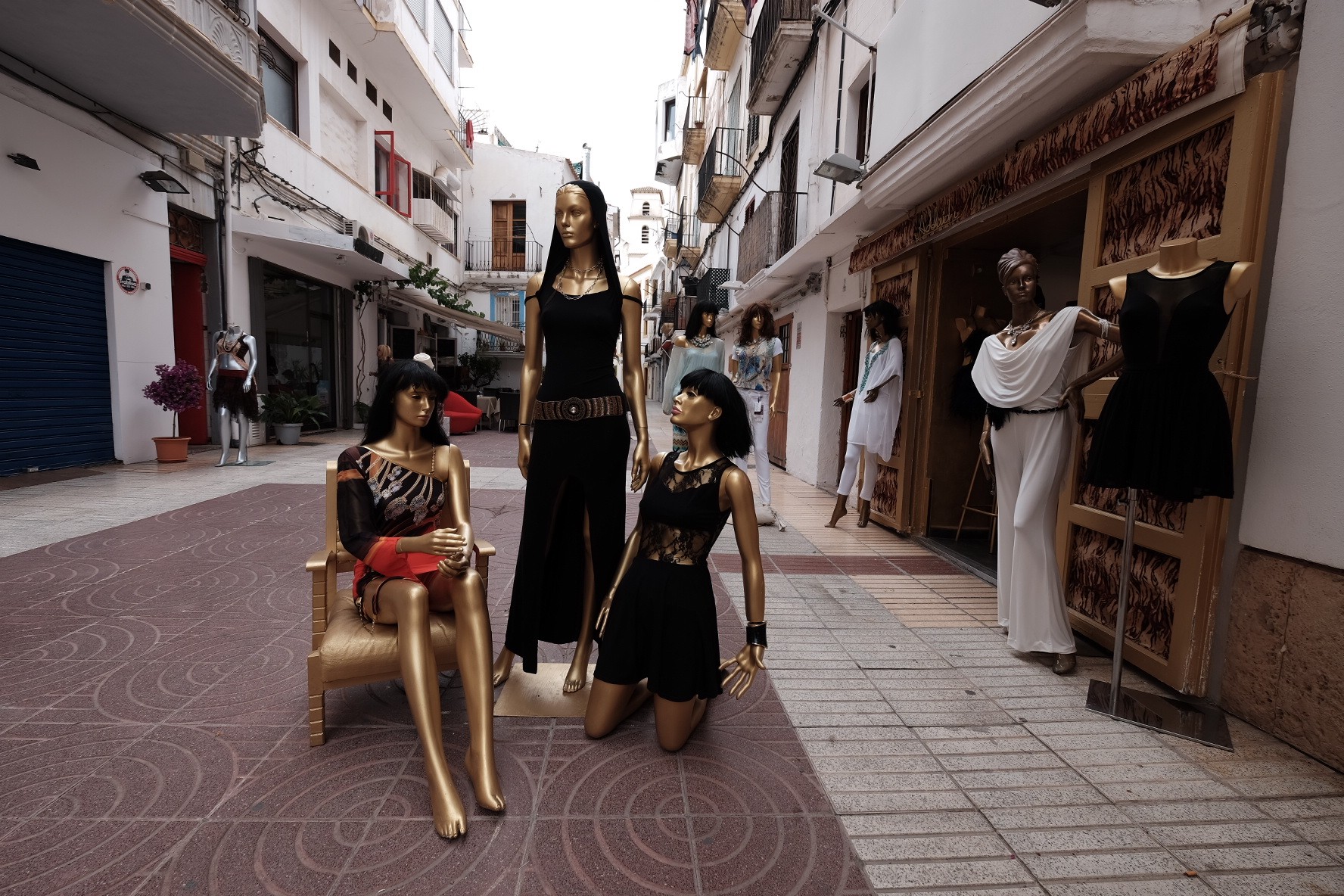 mannequin street.