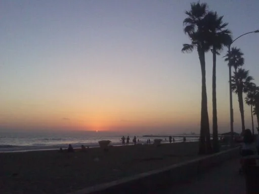 NEW PORT BEACH, CALii