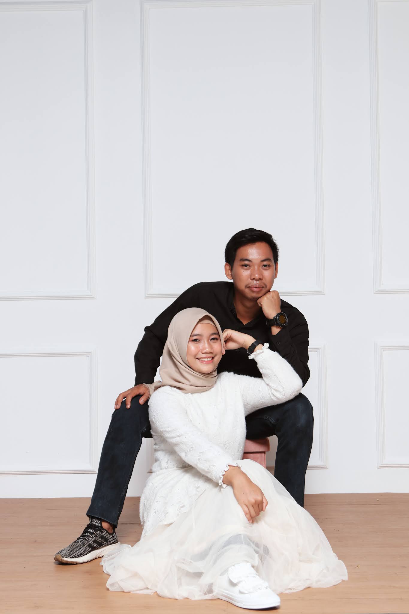 PRE WEDDING PHOTOGRAPHY CASUAL INDOOR