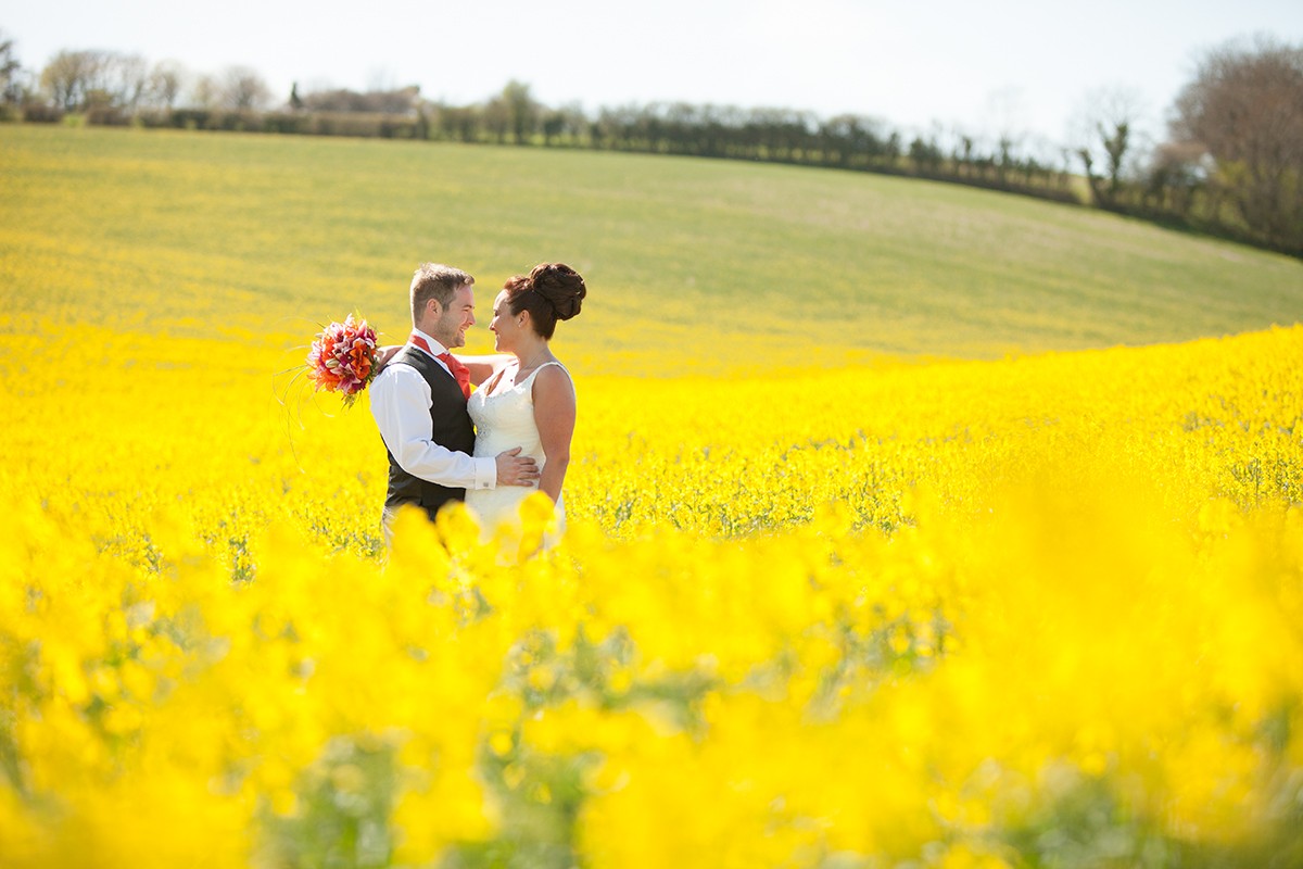 Rapeseed field Bride & Groom