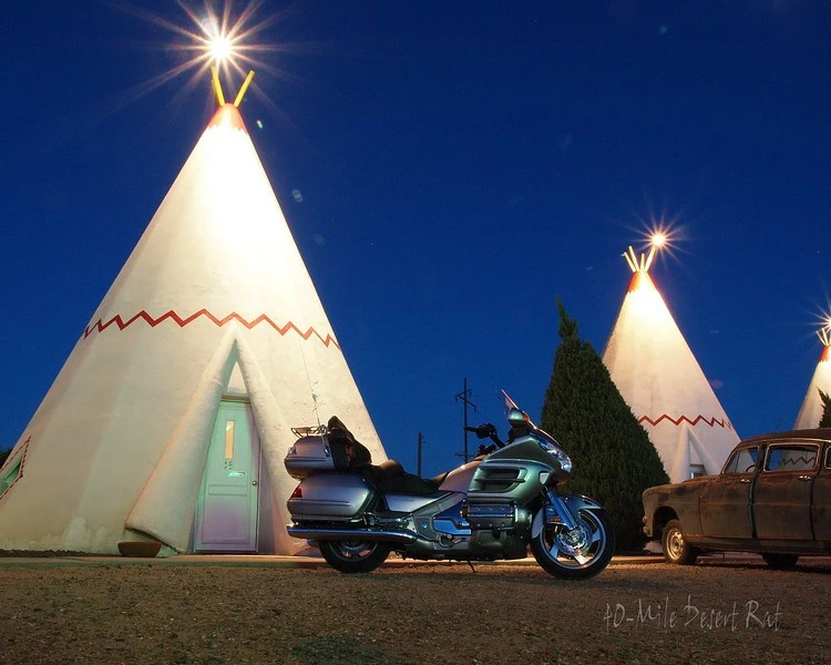 Room 15 At The Wigwam Motel
