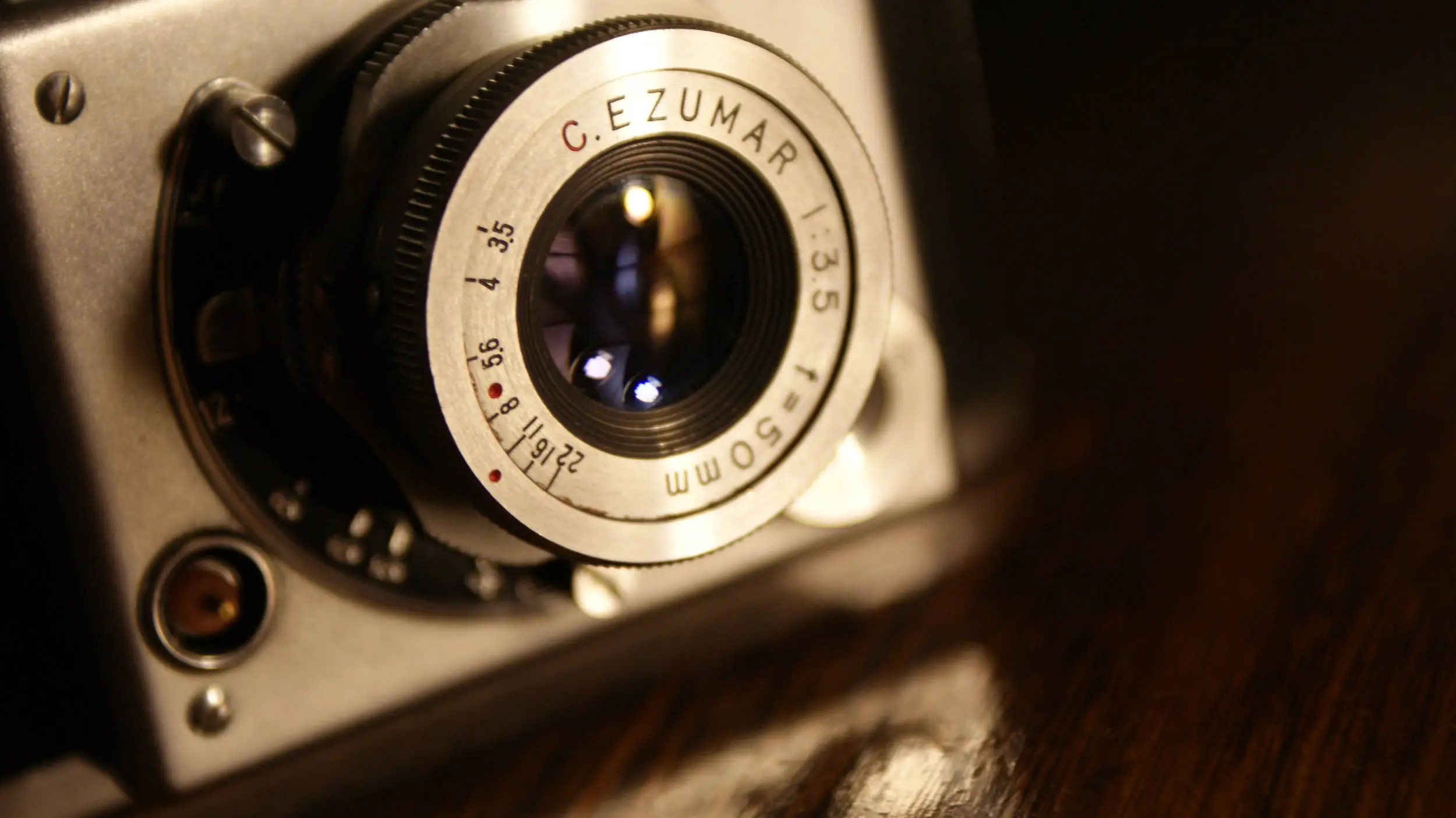 Samoca Lens