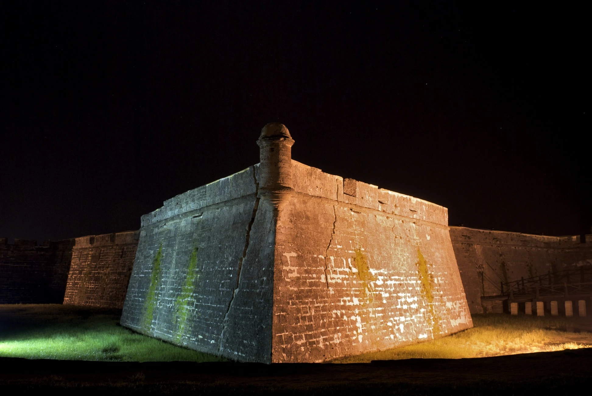 Two Tone Fort