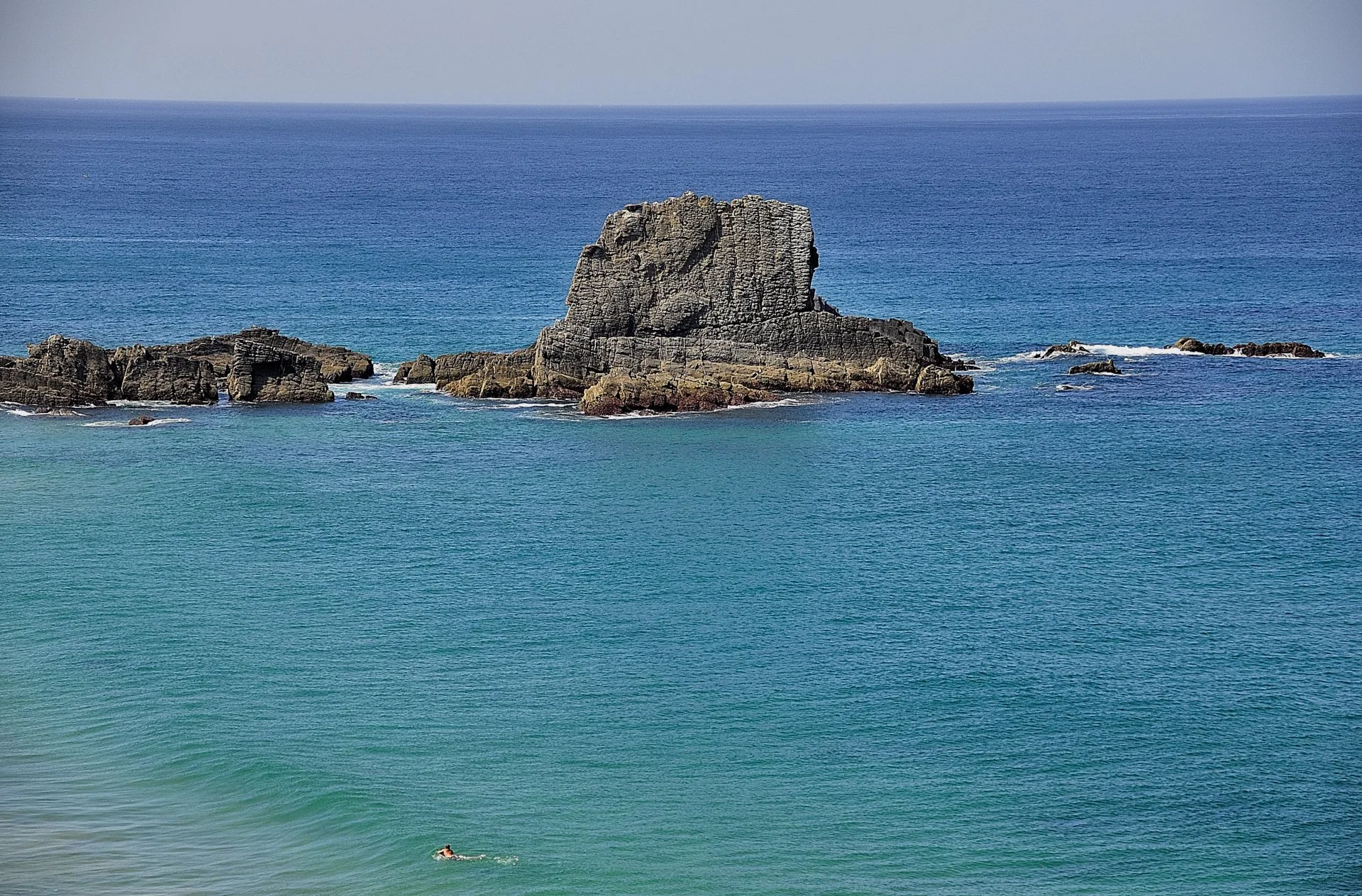 Vic032-Zambujeira do Mar_Form-Rochosa .webp