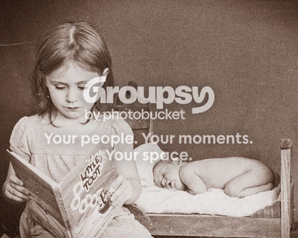 PaitynReadingtoRileyOLD.jpg