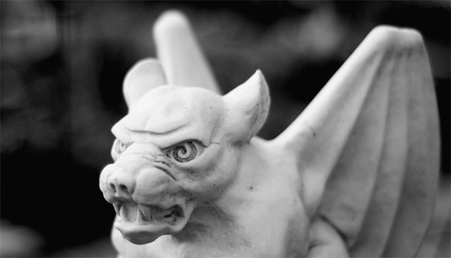 gargoyle041506001.jpg