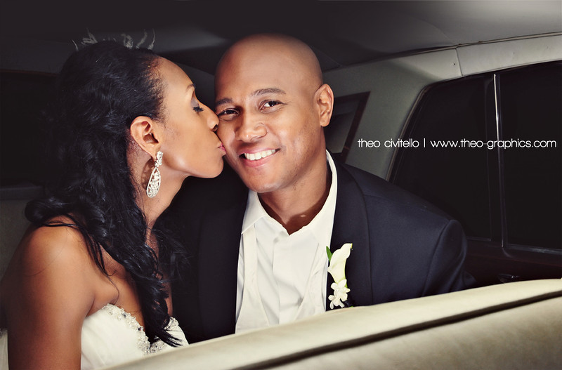Bride-Kissing-Groom-In-Car-L.jpg