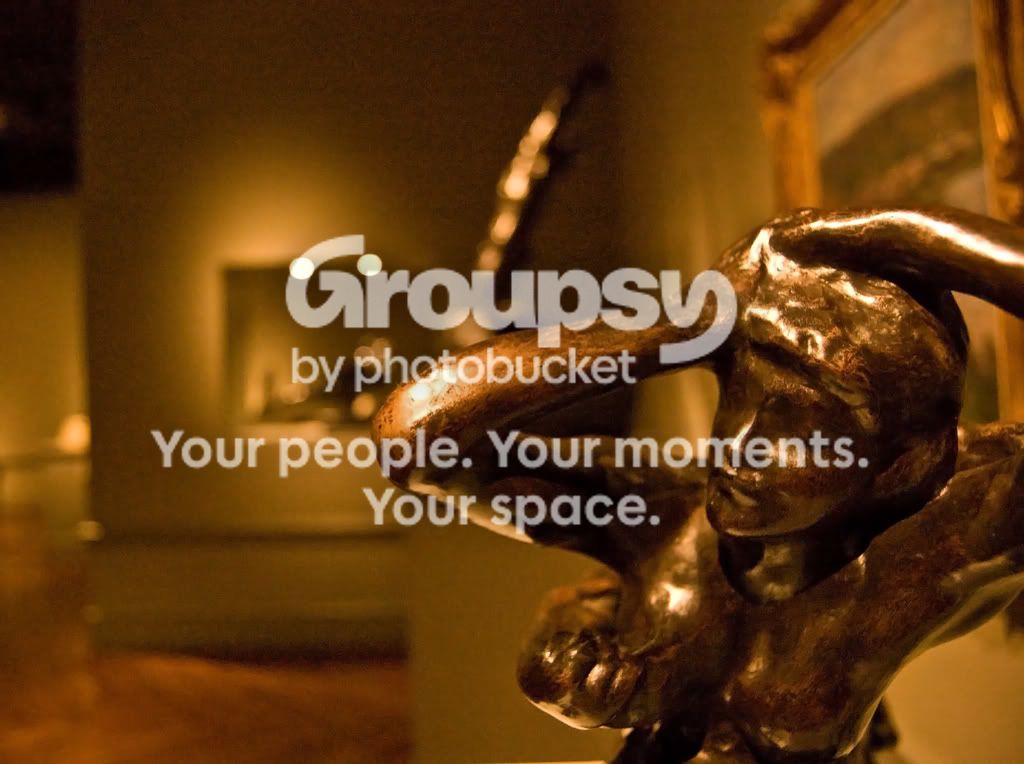 handsonheadstatue.jpg