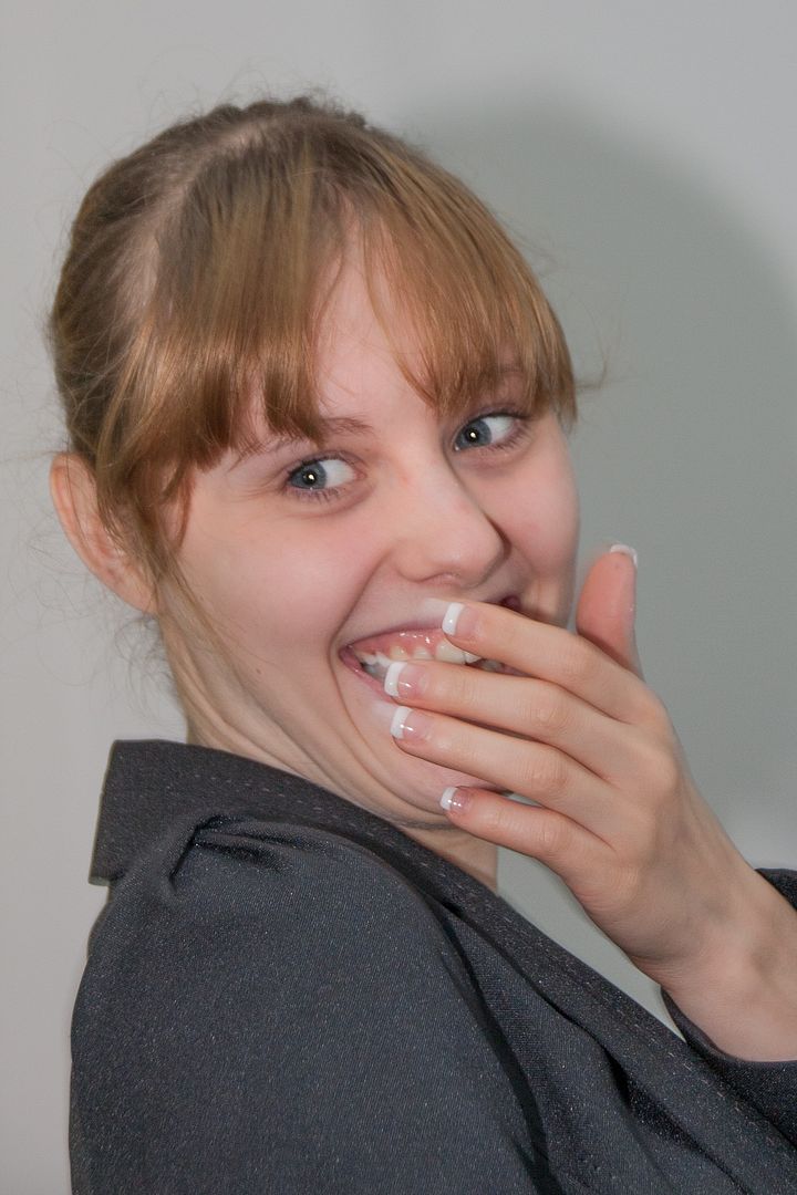 Giggles2_zpsf0c251dc.jpg