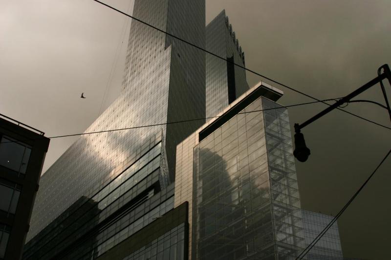 MID156-time.warner.thunderstorm.jpg