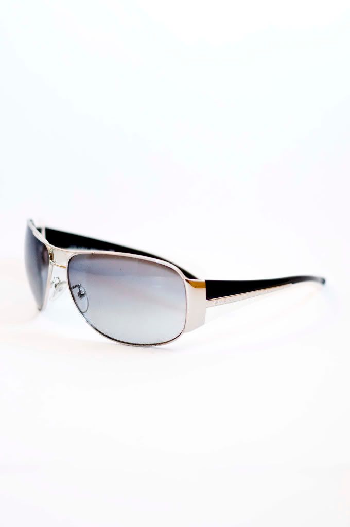 Lightbox_Prada_002.jpg