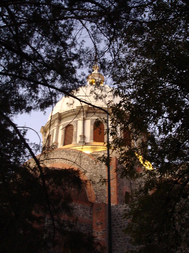 2010779979_b347c033b0.jpg