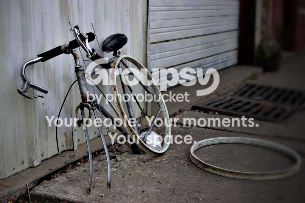 8250744995_6ce692e221_bllllll.jpg