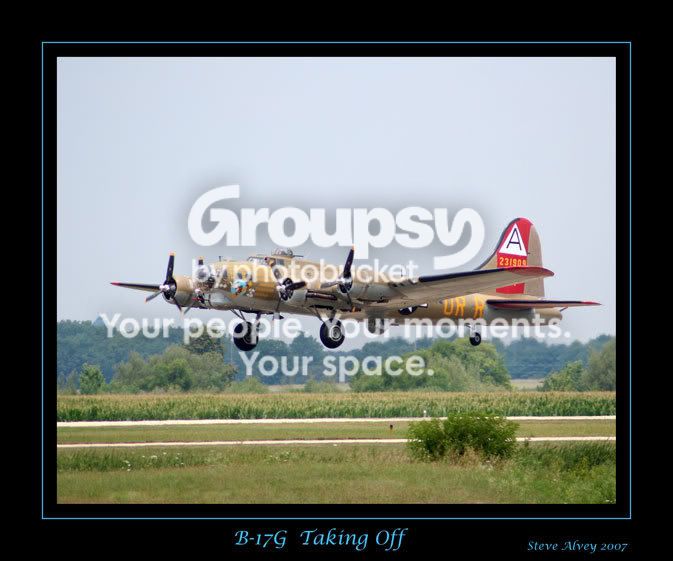 B-17G-taking-off-5096.jpg