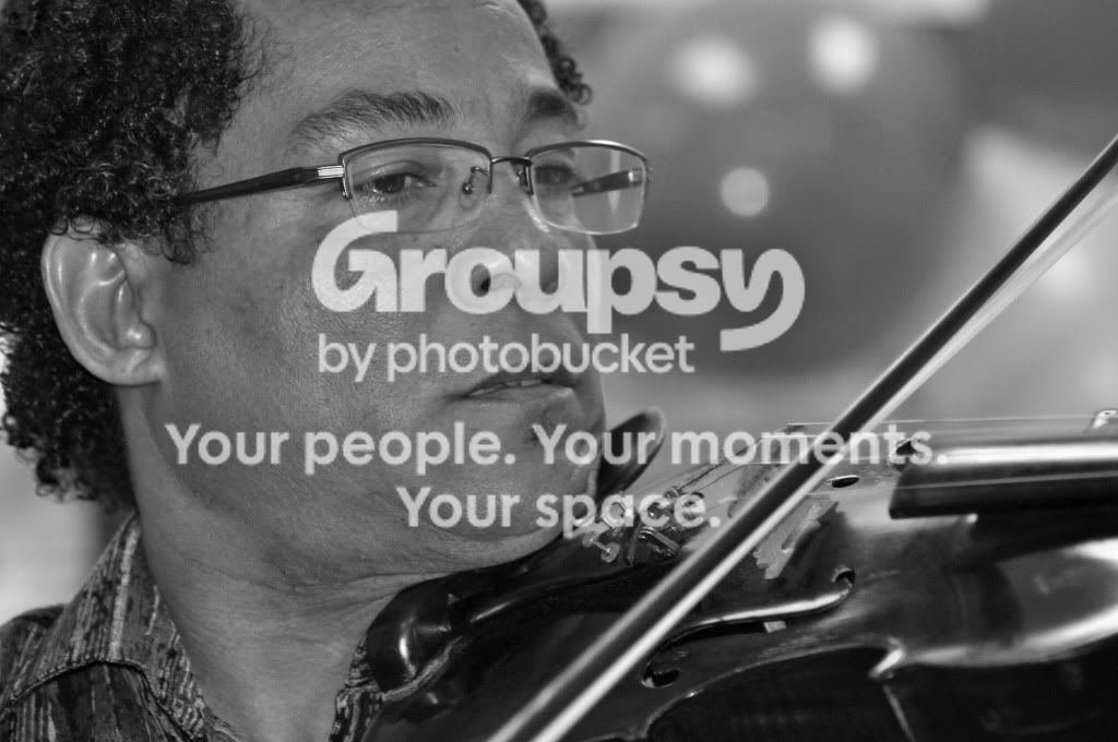 cubanviolinist.jpg