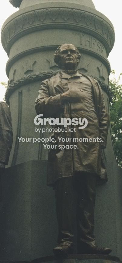 ColStatue007.jpg