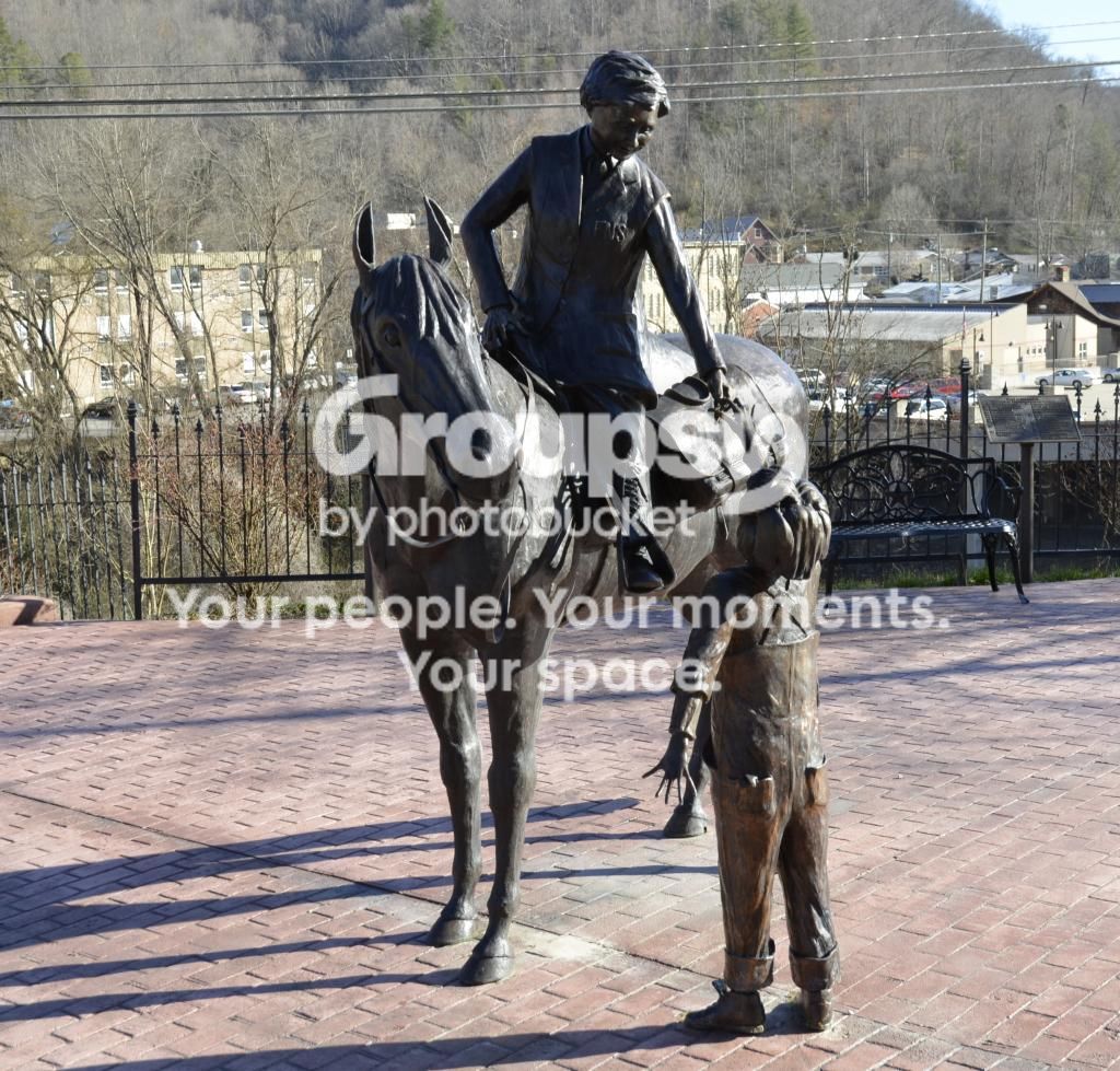 043-1_zpsfe9f957f.jpg