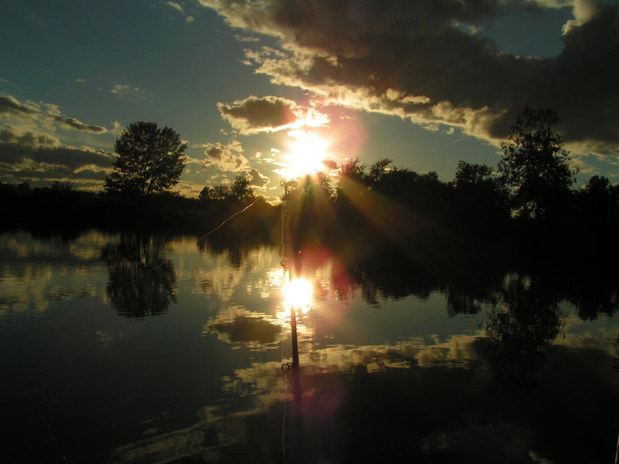 sunset_while_fishing_by_mack1time.jpg