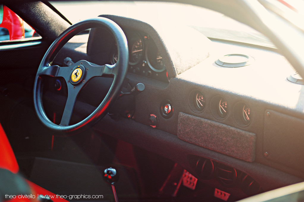 F40-Cockpit-XL.jpg