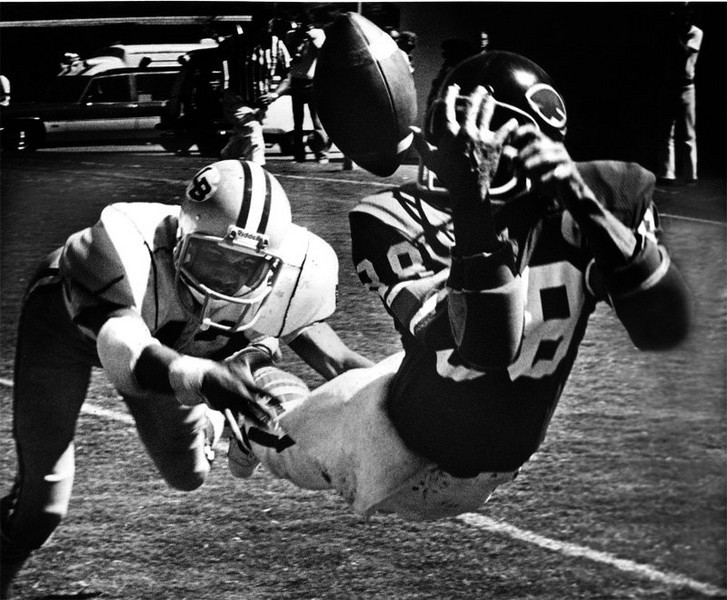 WG-Football-UE-L.jpg