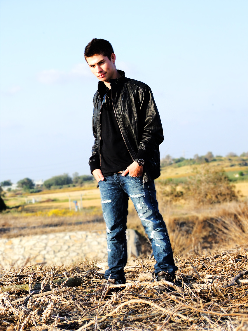 my_bro_by_alexrofman-d3eusxs.jpg