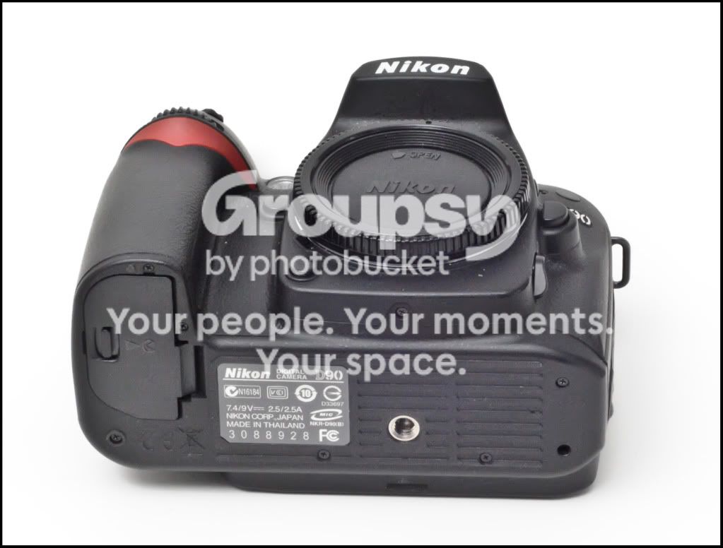 D90Bottomcopy.jpg