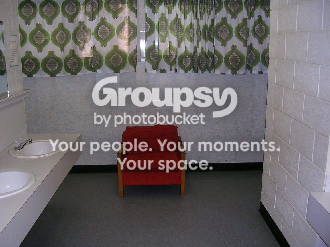 thechairintheguysbathroom.jpg