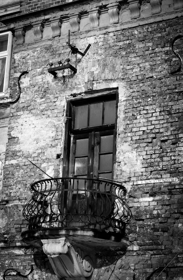 balcony_by_balka92-d396r22.jpg