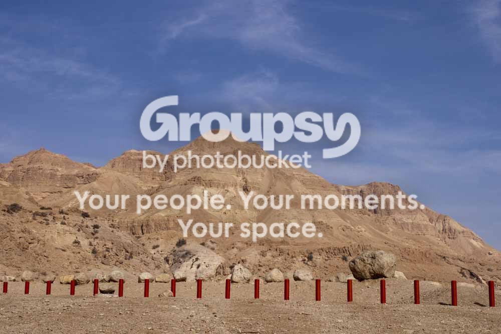 RedpolesunderamountainintheJudeandesert.jpg