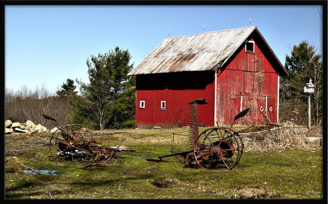 smallredbarn.jpg