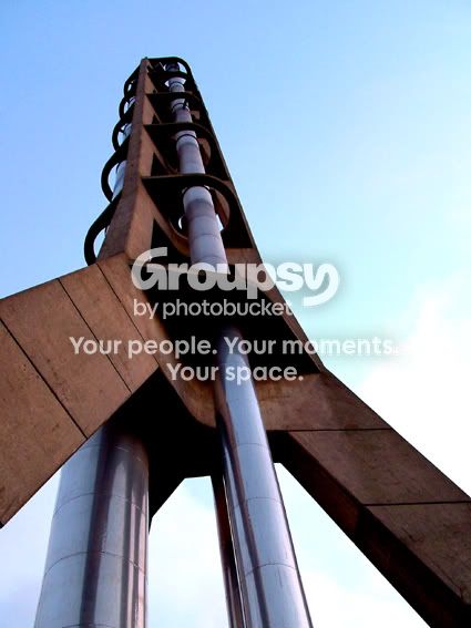 rockettowerclosesmall.jpg