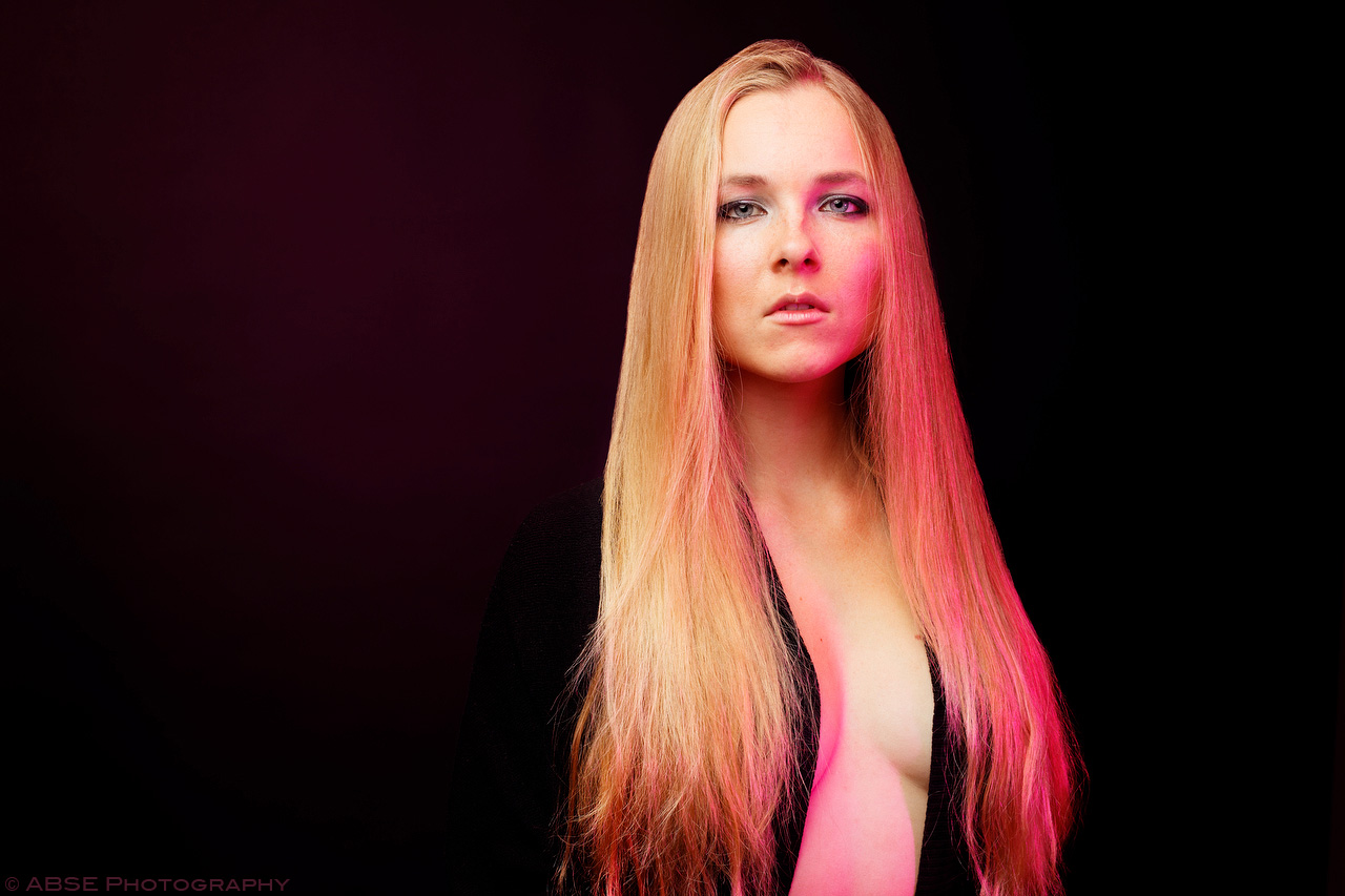 aurora-nordica-portrait-studio-pink.jpg