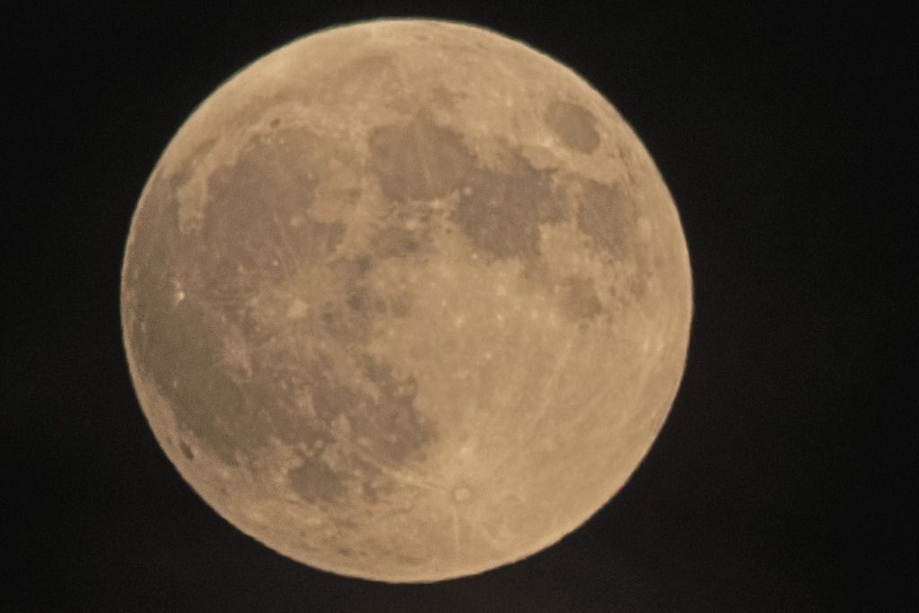super%20cropped%20moon2_zps3deccvhh.jpg