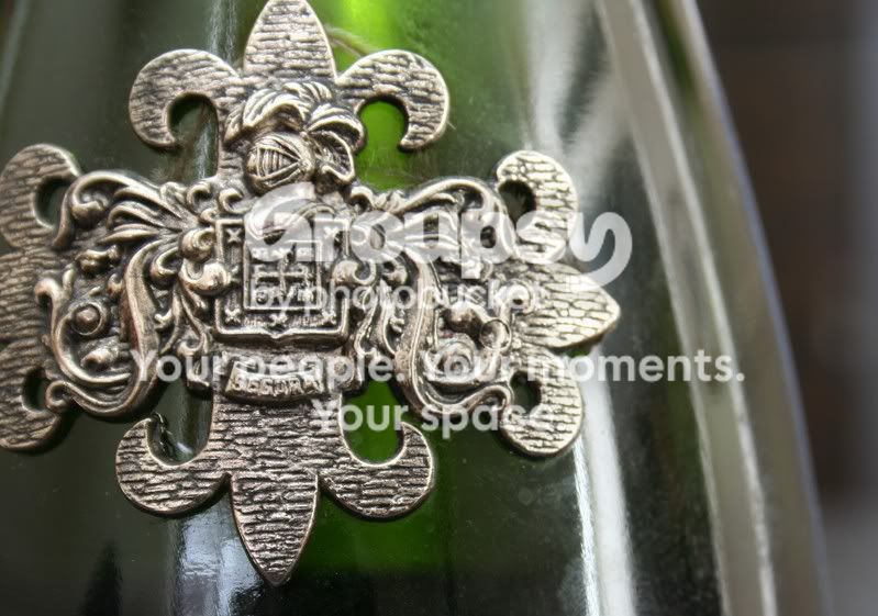 crest.jpg