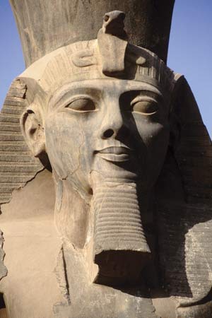 eg_ramses_II_luxor.jpg