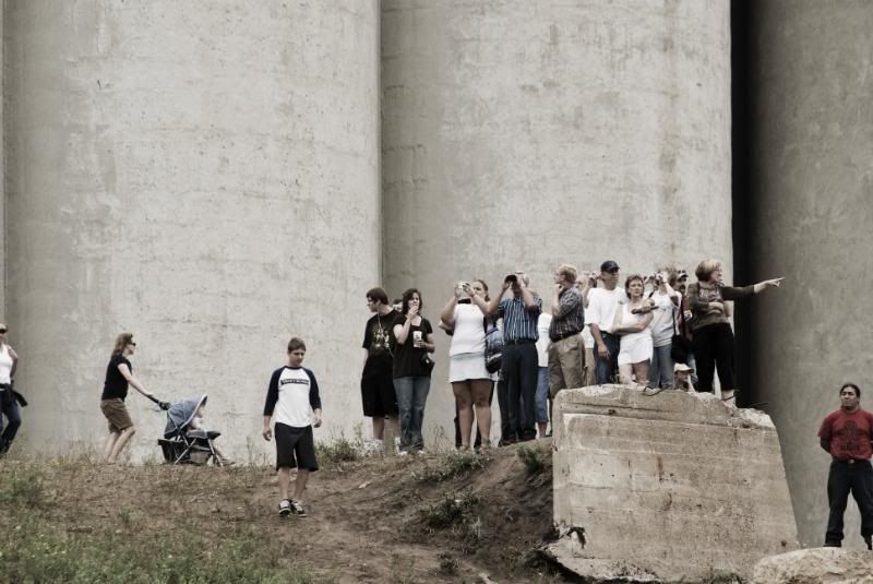 peopleonhill.jpg