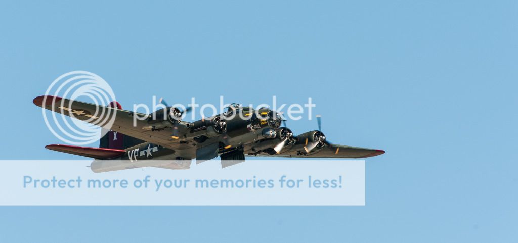 B17FlyingFortressBaydoorsopen.jpg