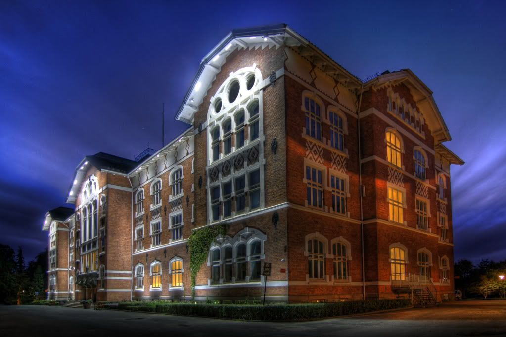 ClockBuilding.jpg