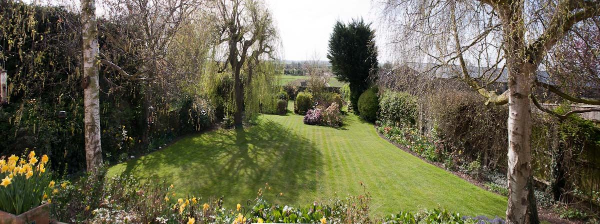 GardenPano-1.jpg