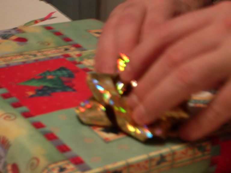 Giftwrapping2.jpg