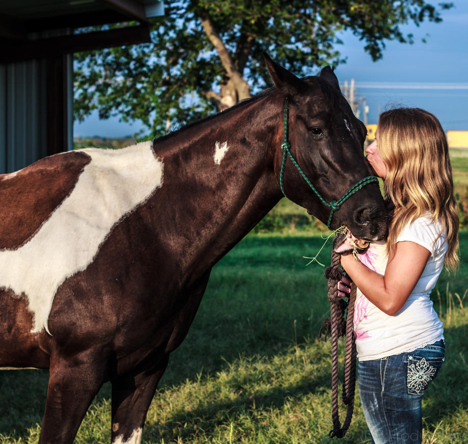 a_friend__s_love_by_mxjerrett-d57hpeb.jpg