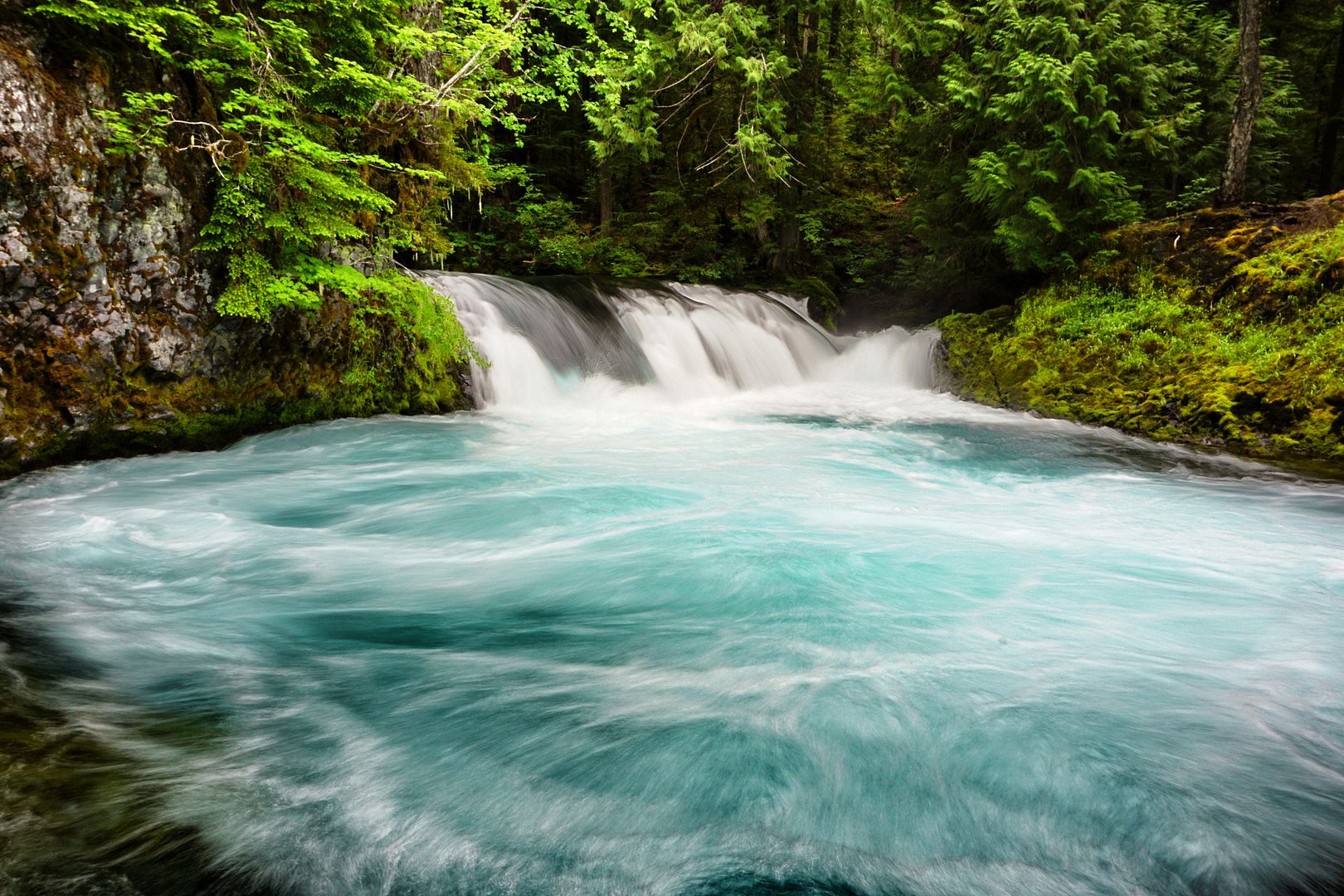 flowingpool.jpg
