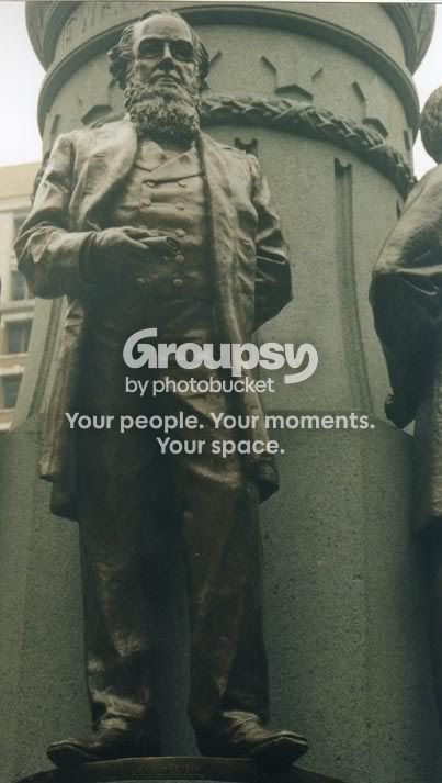 ColStatue004.jpg