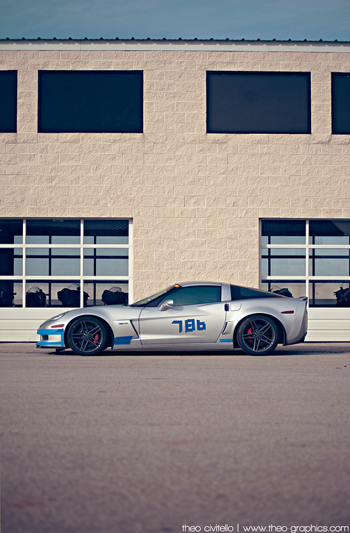 Corvette-Side-Vert-XL.jpg