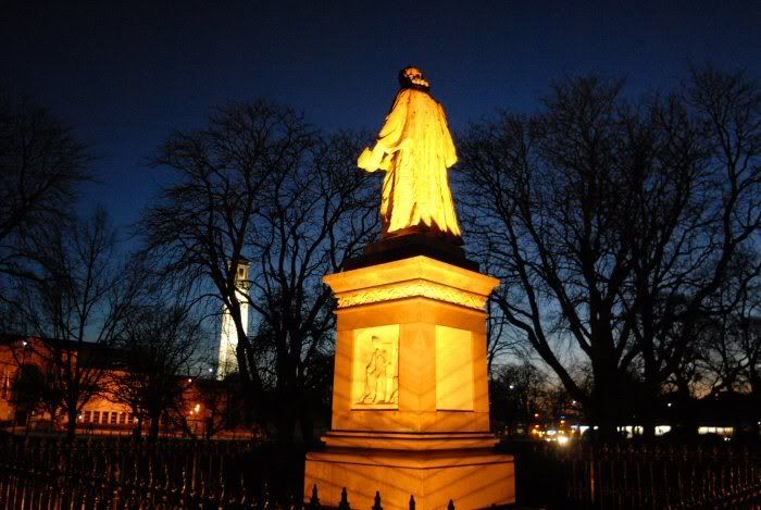 parkstatuenightcivic2.jpg